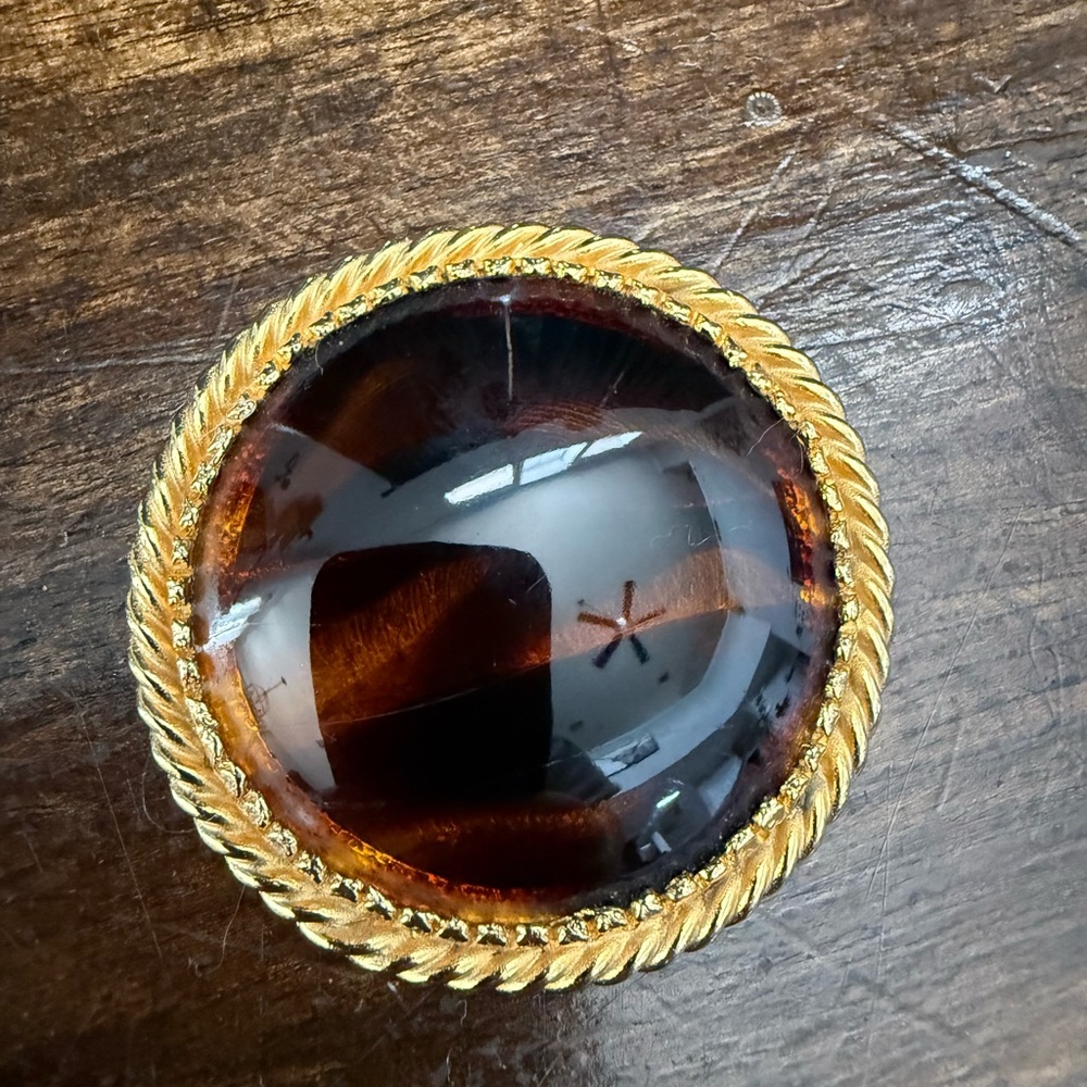 Vintage Kramer Translucent Brown Tones Resin Gold Brooch - Picture 3 of 6